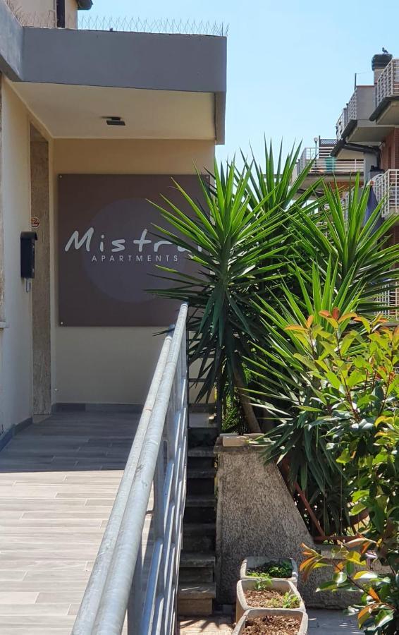 Mistral Apartments بونتوني دي سكارلينو المظهر الخارجي الصورة